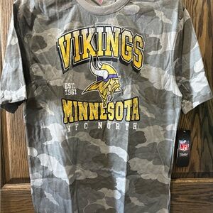NFL Vikings Camouflage Tee in Yellow and White